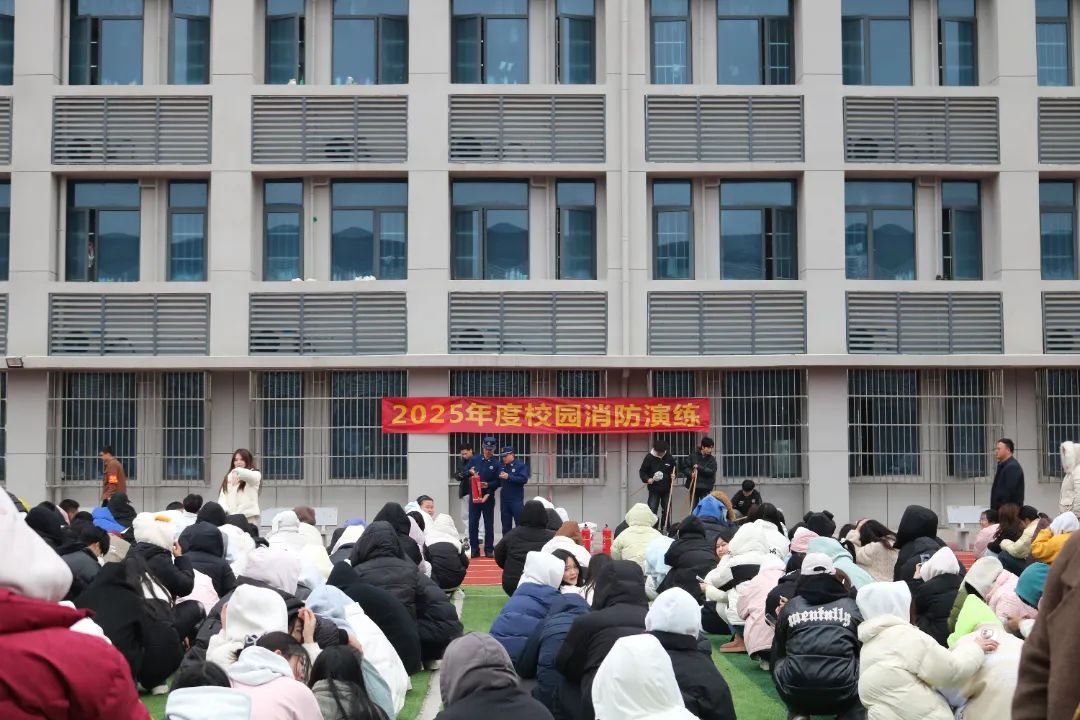 武汉东新电子技工学校